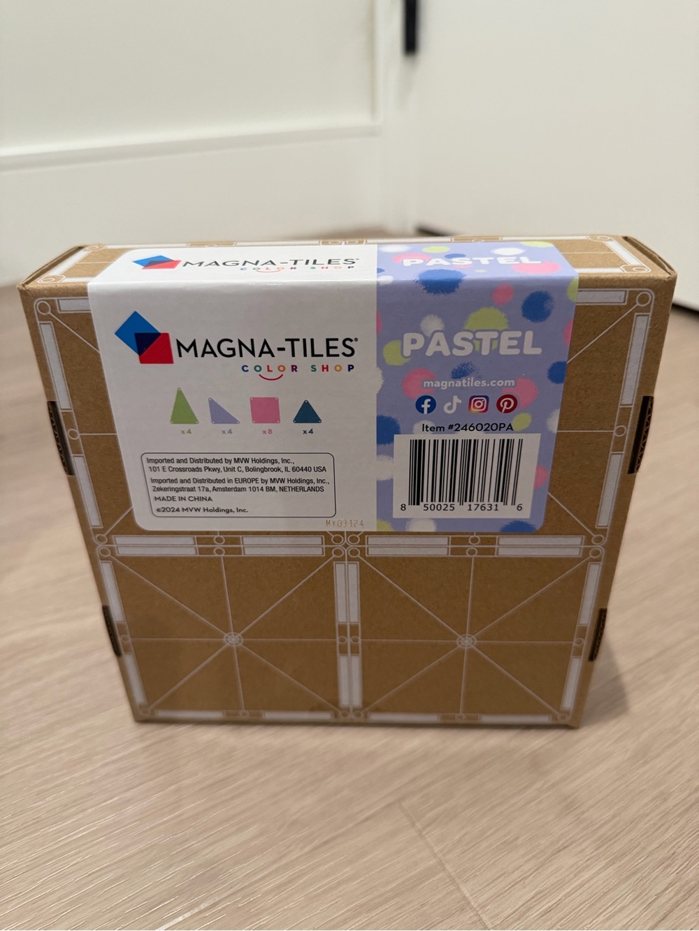 New Box 20 Pc Magna-Tiles Pastel Color Shop Magnetic Construction Set - Picture 5 of 5